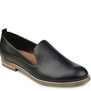 Indigo Rd. Hestley Black Leather Loafer